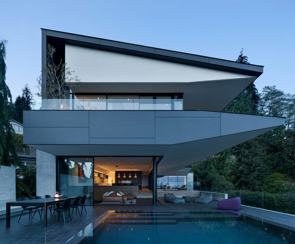 If modern architecture is your bag, Eaves House in Canada will be ticking off a lot of your boxes